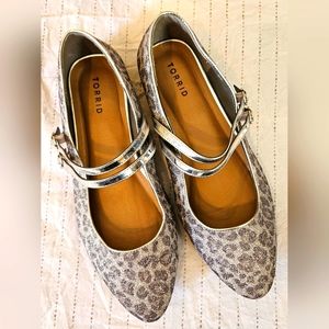 Torrid Glitter Leopard Print Mary Janes 11W